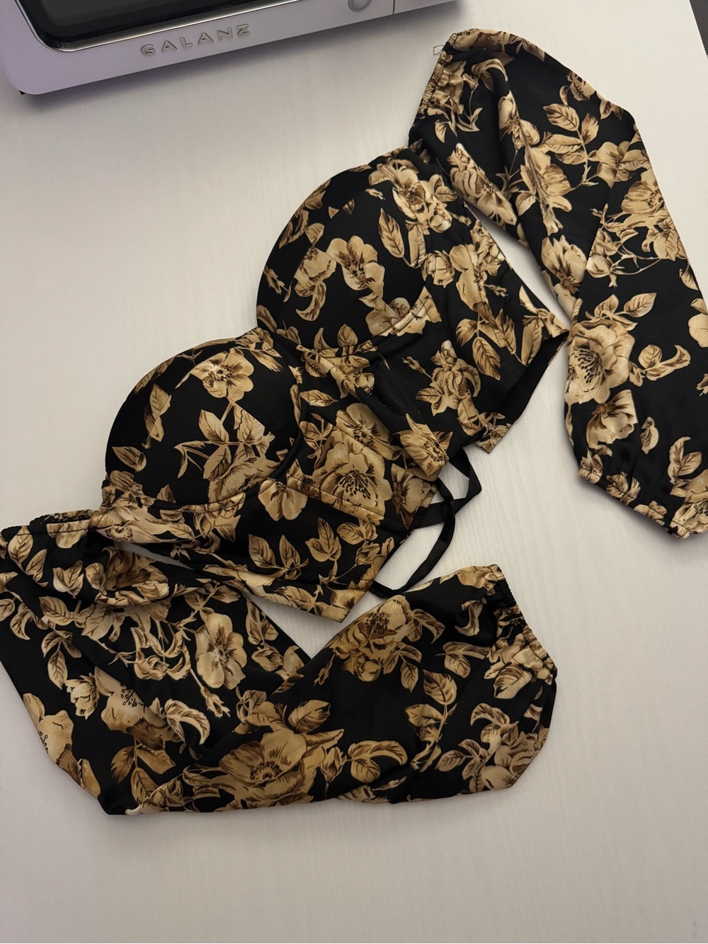 3/$20🛒 Floral Satin Strapless Bustier Lace Up Crop Top with Smocked Long Sleeves